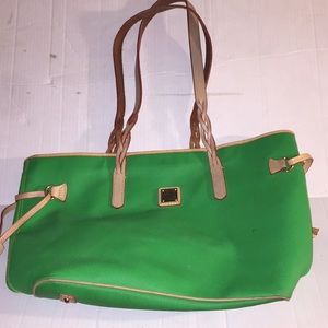 Green dooney & bourke tote bag